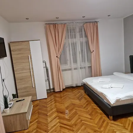 Lucky Villa *