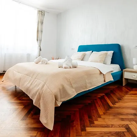 The Muse Old Town - Kronstadt Central Suites Apartman Brassó