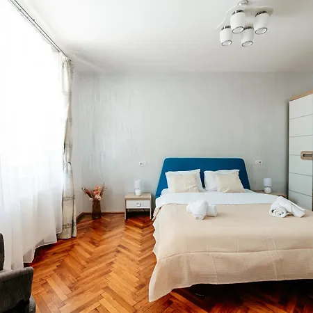 The Muse - Kronstadt * Brasov