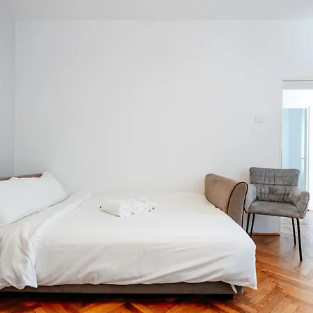 The Muse - Kronstadt Braşov